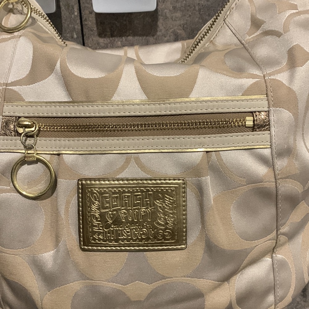 Coach Poppy Bag with crossbody - Picture 3 of 13